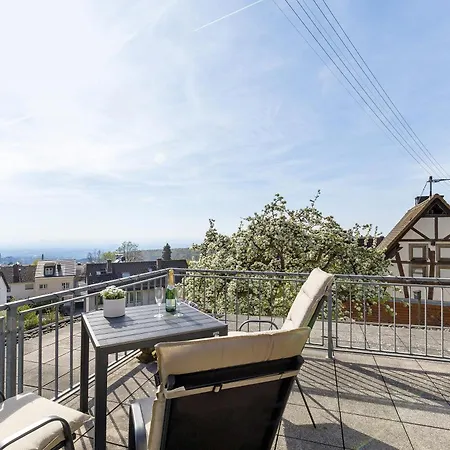 شقة Fewo-taunus-panoramablick *